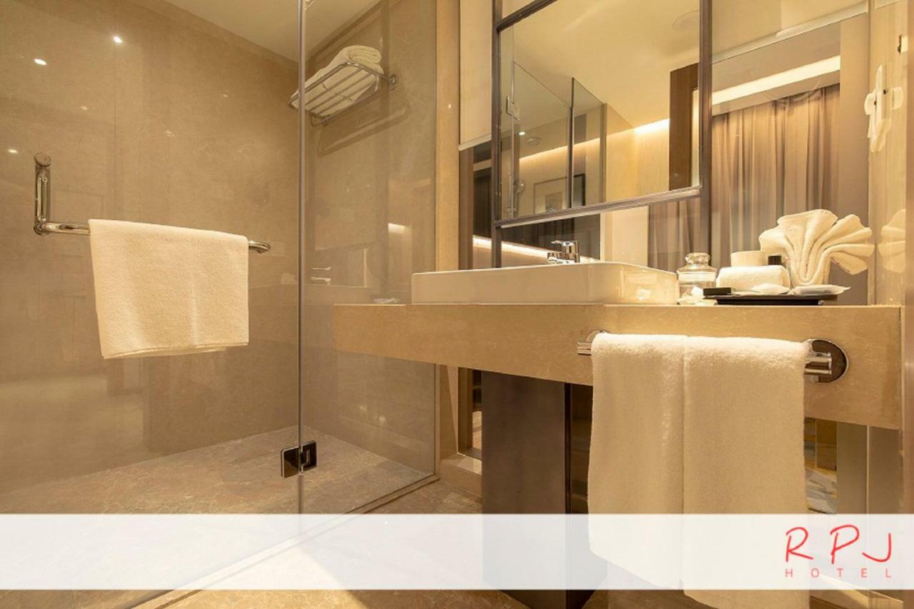 Rpj Hotel Rádžkót Exteriér fotografie